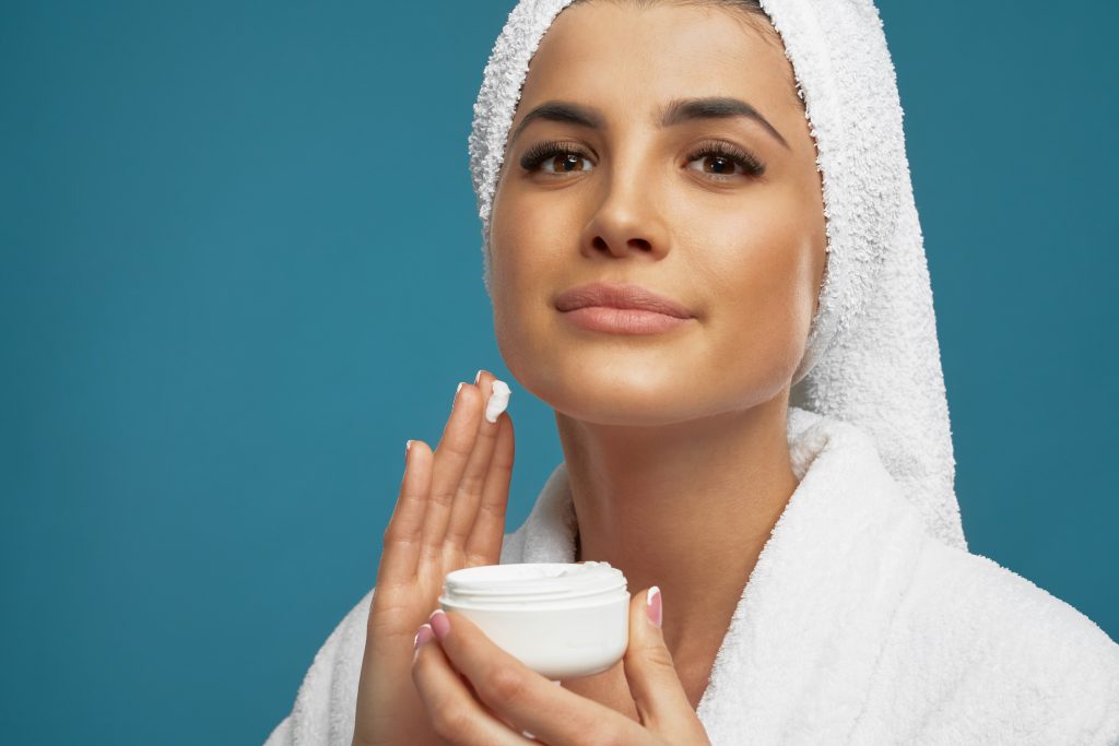 Dermocosméticos mulher com autoestima