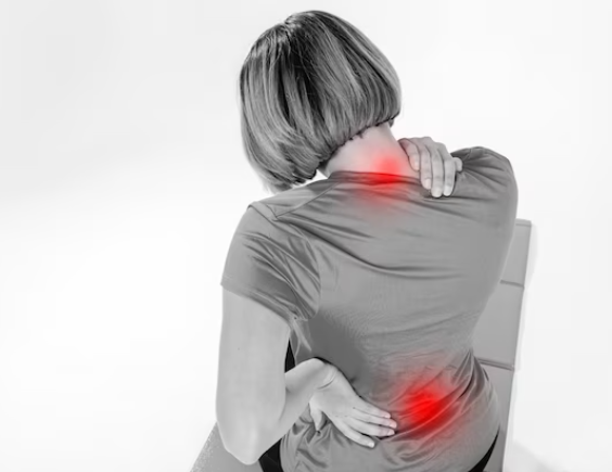 Medicamentos manipulados fibromialgia mulher com dor
