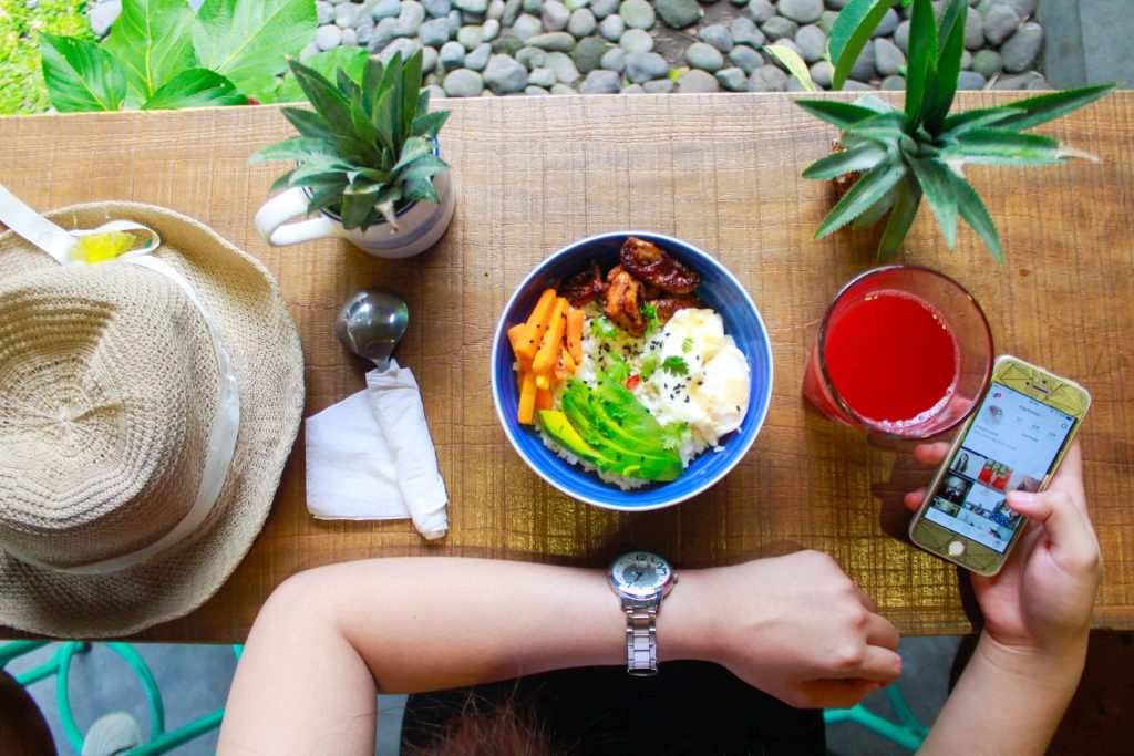 alimentacao saudavel em viagens