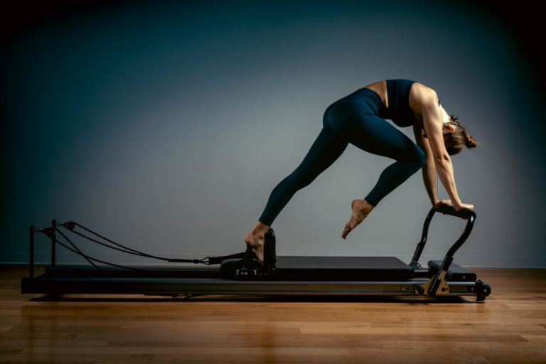 pilates mulher exercitando